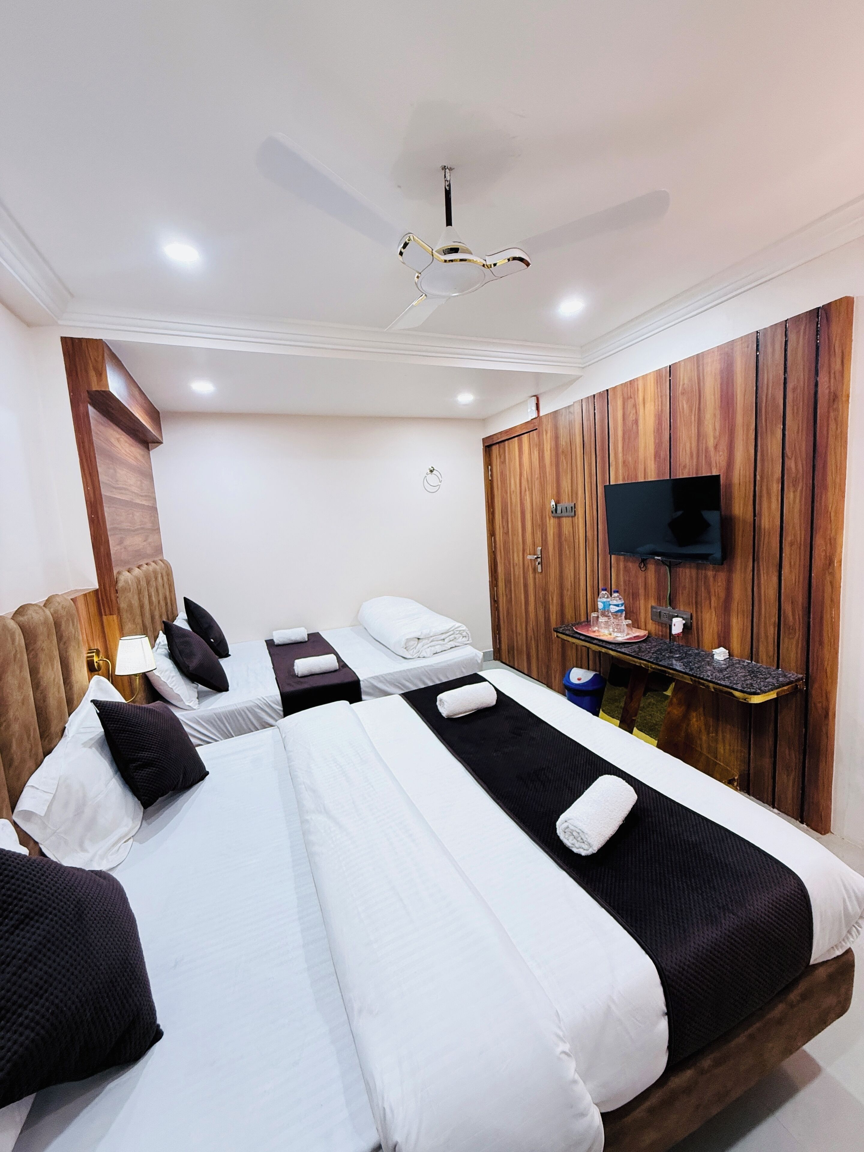 Phòng dành cho gia đình | Bộ trải giư ờng bằng vải cotton Ai Cập, bộ đồ giường cao cấp 