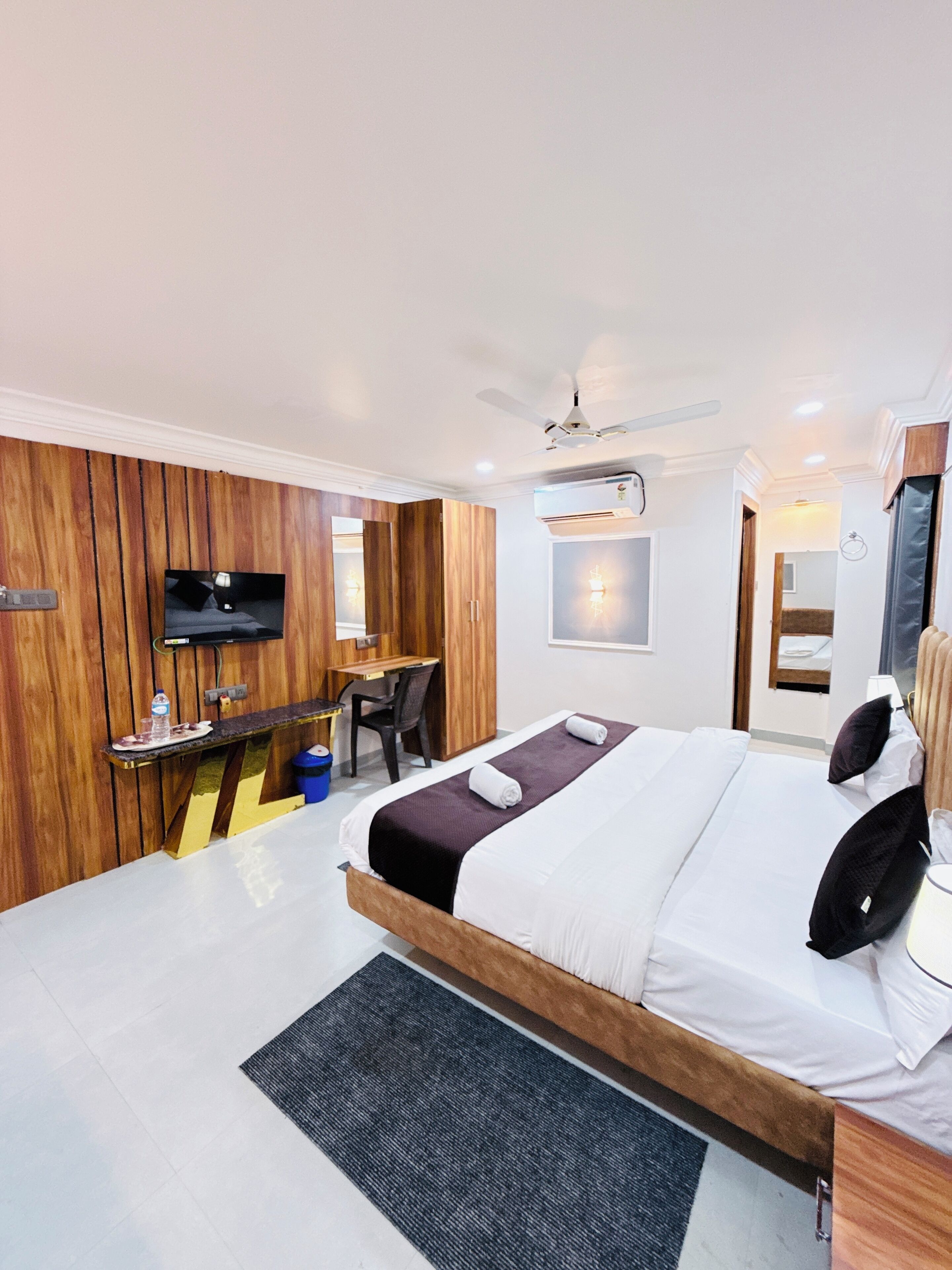 Phòng đôi Deluxe | Bộ trải giường bằng vải cotton Ai Cập, bộ đồ giường cao cấp 