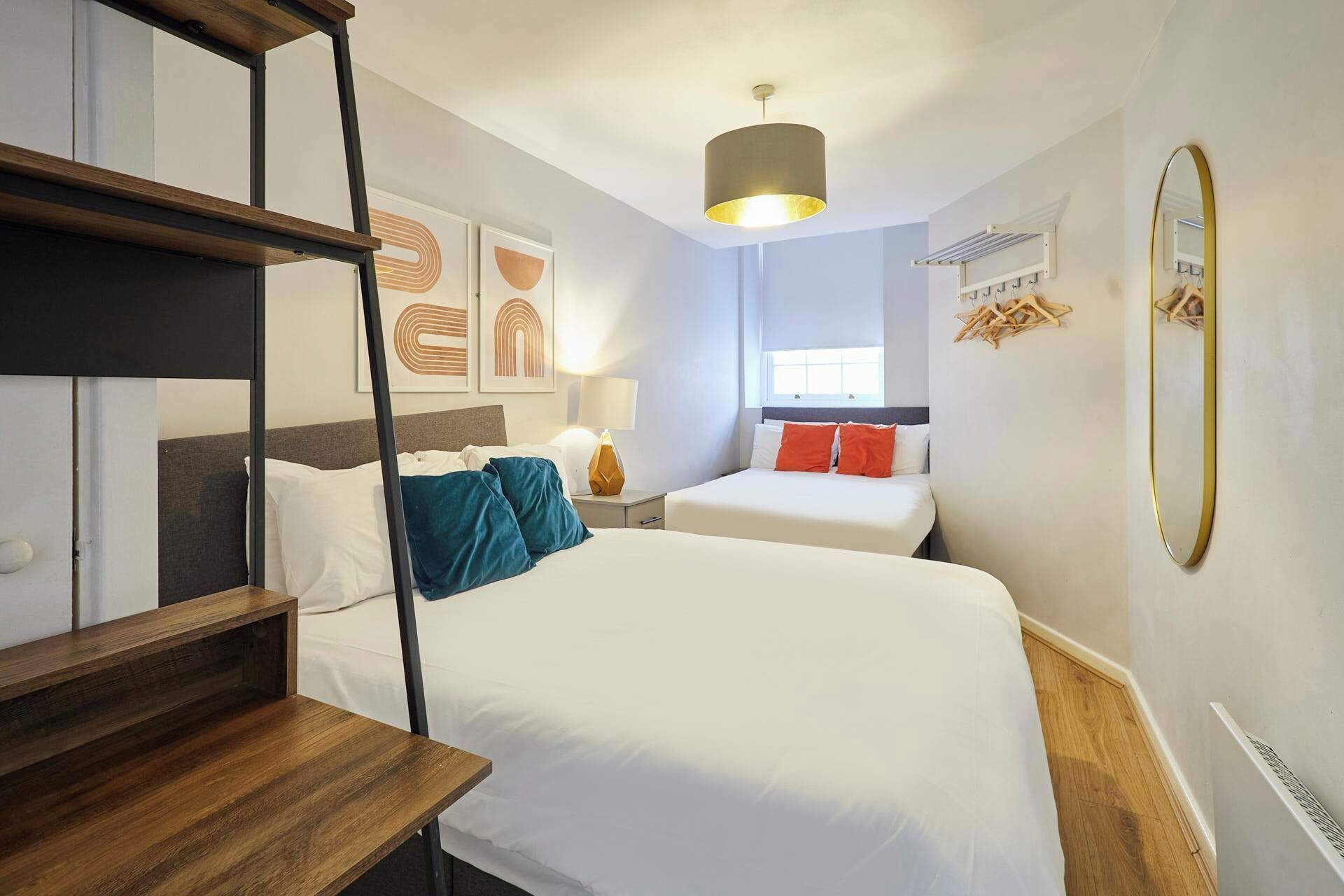 Iron/ironing board, WiFi, bed sheets