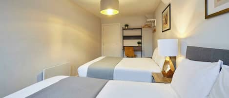 アイロン / アイロン台、WiFi、ベッドシーツ