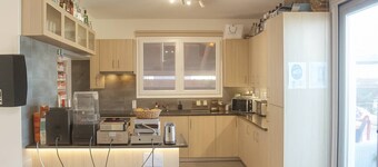 Room-comfy Room With sea View in Villa p