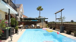 Outdoor pool - Room-modern Room Sea View in Villa With (Oroklini)