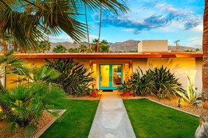 Exterior - Amazing Reviews, Perfect 4 Families -Pool, Jacuzzi (Palm Springs)