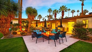 Outdoor dining - Amazing Reviews, Perfect 4 Families -Pool, Jacuzzi (Palm Springs)