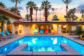 A heated pool - 30+ Stay! Amazing Reviews/Backyard W/Pool, Hot Tub (Palm Springs)