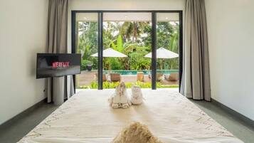 3 sovrum, vÀrdeförvaringsskÄp pÄ rummet och skrivbord