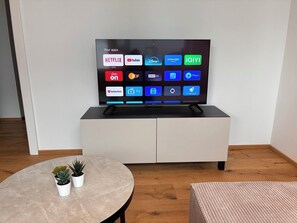 Interior - Superior apartment - UNO City & Kaiserwasser (Vienna)