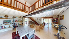 غرفة الألعاب