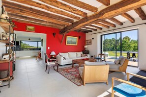 TV, fireplace, stereo - Maison de la Gentinière near Beauval Zoo (Mareuil-sur-Cher)