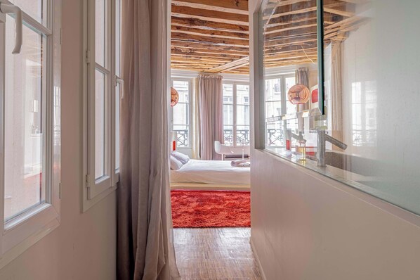 Fer et planche à repasser, Wi-Fi, draps fournis