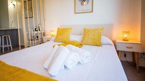 Iron/ironing board, free WiFi, bed sheets - Marina apartments Boquerón 2.3.22 (Manilva)