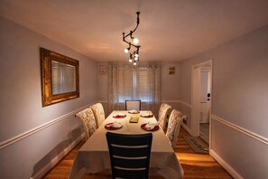 Unclassified image, 5 of 31, button