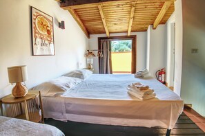 Iron/ironing board, internet, bed sheets