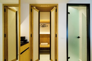 Blackout drapes, iron/ironing board, free WiFi