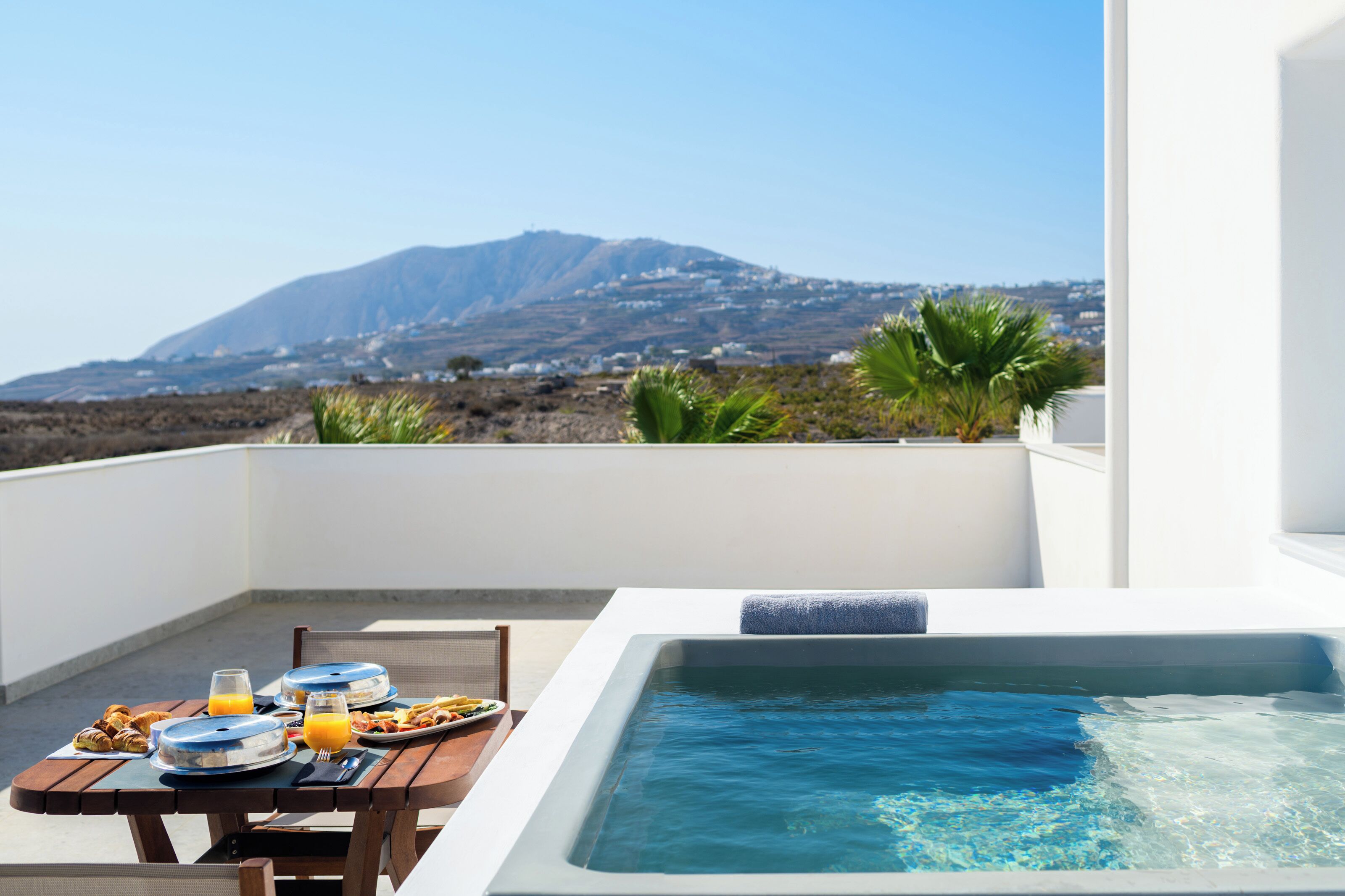 Panorama Room with Outdoor Hot Tub and Sea View | Blackout drapes, iron/ironing board, free WiFi