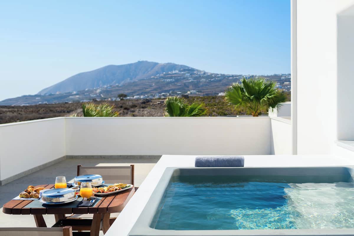 Panorama Room with Outdoor Hot Tub and Sea View | Blackout drapes, iron/ironing board, free WiFi