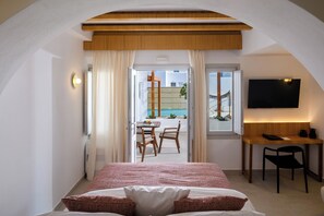 Blackout drapes, iron/ironing board, free WiFi