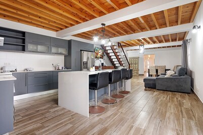 Villa 'Windmill Beach House' with Sea View, Wi-Fi and Air Conditioning