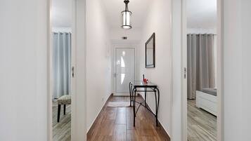 Fer et planche Ă repasser, Wi-Fi, draps fournis