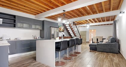 Villa 'Windmill Beach House' with Sea View, Wi-Fi and Air Conditioning