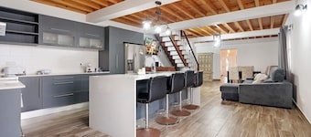 Villa 'Windmill Beach House' with Sea View, Wi-Fi and Air Conditioning
