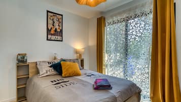 Fer et planche Ă repasser, Wi-Fi, draps fournis