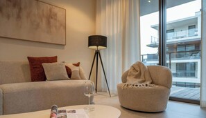 TV - FORTESSE–Luxury apartment near the sea w/ parking (Ostend)