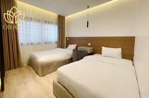 Iron/ironing board, WiFi - Modern and Bright Getaway in Madinaty. (Cairo)