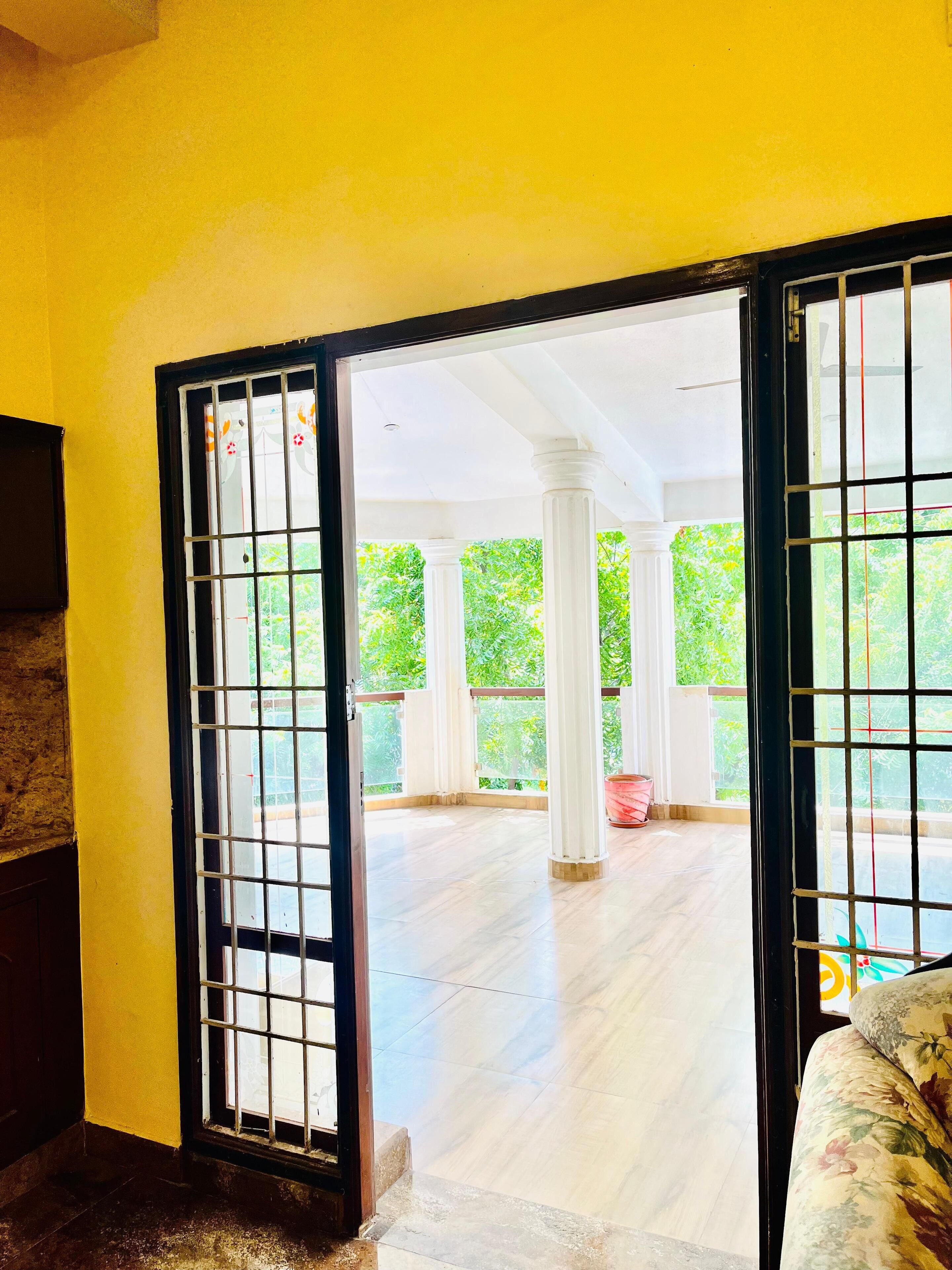 Mặt tiền nơi lưu trú