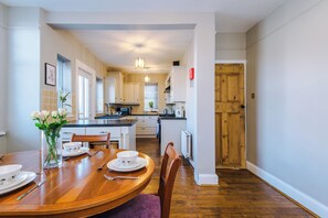 Fridge, microwave, oven, stovetop - Beach Hill House, 3 bedroom property with private parking and garden (Rhos on Sea)