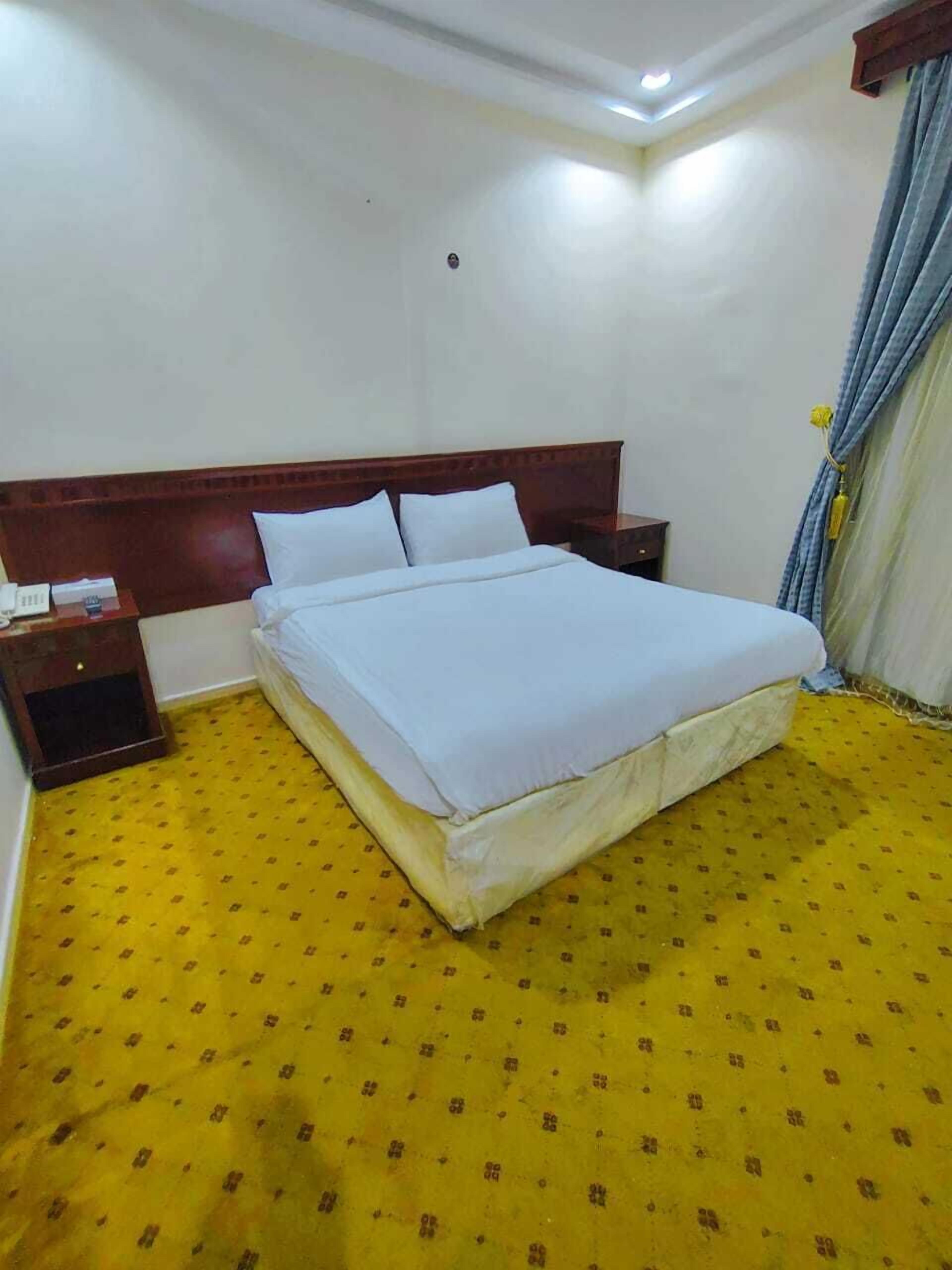 Quarto casal básico, vista para a cidade | Wi-Fi de cortesia