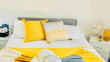 Bügeleisen/Bügelbrett, WLAN, Bettwäsche