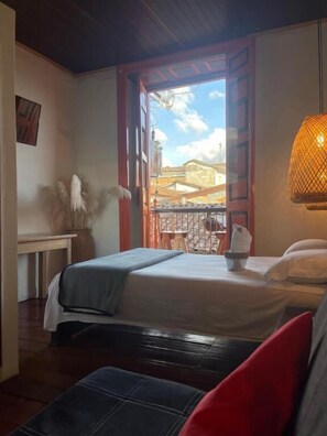 Premium bedding, laptop workspace, free WiFi, bed sheets - Hotel Colonial Abejorral (Abejorral)