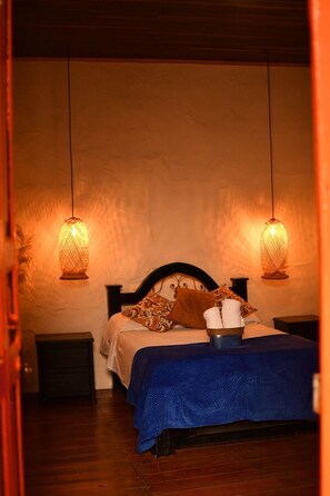 Basic Double Room | Premium bedding, laptop workspace, free WiFi, bed sheets