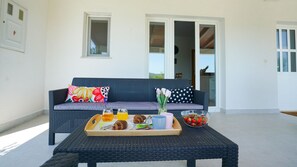 Terrace/patio - Green Escape Holiday House by Villas Guide (Stankovci)
