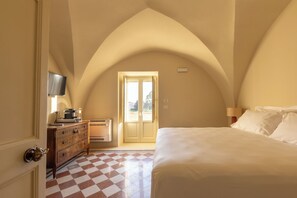 Apartment | Free WiFi, bed sheets - Family Suite - Palazzo Villani Lubelli (Cannole)