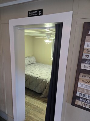 Schreibtisch, kostenloses WLAN, Bettwäsche