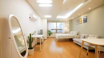 1 bedroom, iron/ironing board, internet, bed sheets