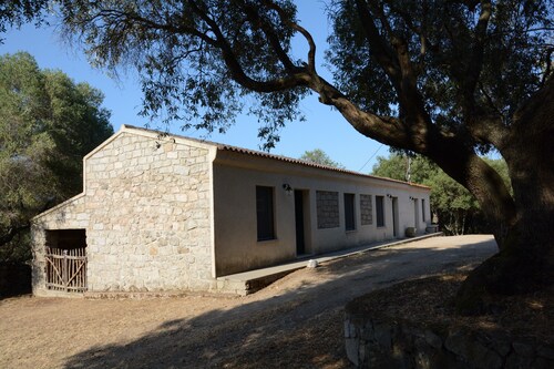 Cottage 'Stazzu Spadulagliu near Olbia' with Mountain View, Wi-Fi and Air Conditioning