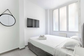 Bügeleisen/Bügelbrett, Reisekinderbett, WLAN, Bettwäsche