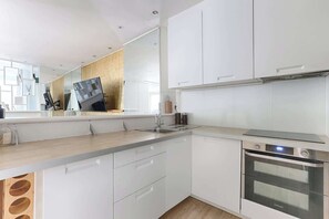 Microwave, oven, stovetop, dishwasher