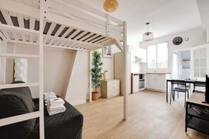 TV, offices - Appartement cosy avec jardin proche de République (Paris)