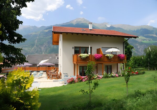 Exterior - Apartment 'Siglgut Jessy' with Mountain View, Shared Terrace and Wi-Fi (Tarsch)