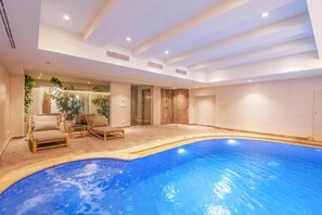 Piscine couverte