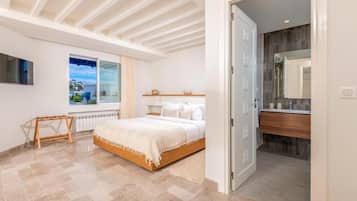 Comfort Quadruple Room, Hill View | Desk, laptop workspace, iron/ironing board, free WiFi