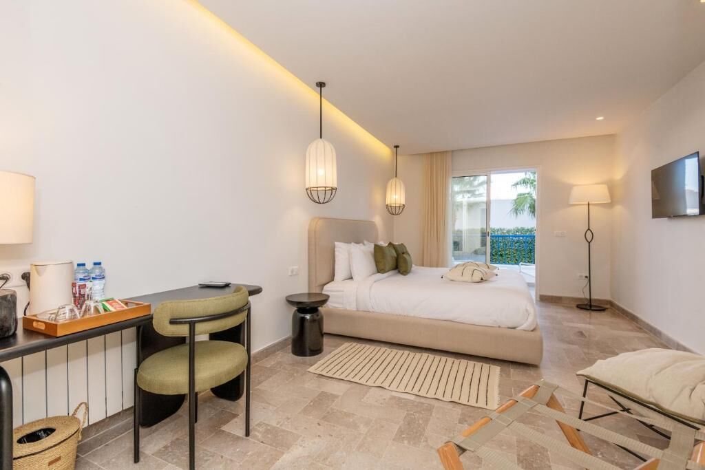 컴포트 더블룸, 발코니, 언덕 전망 | 책상, 노트북 작업 공간, 무료 WiFi