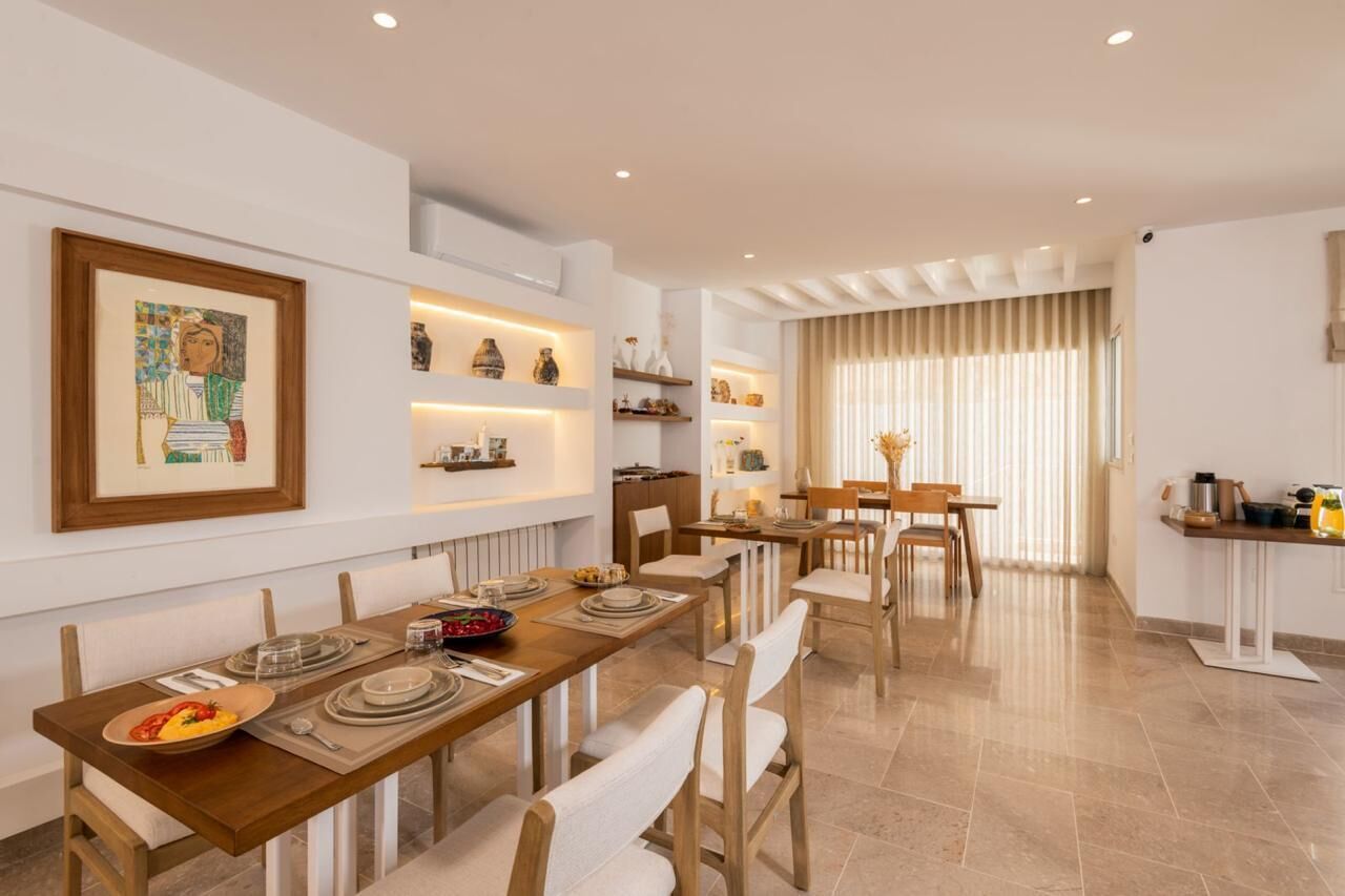 Een 40-inch smart-tv met digitale zenders