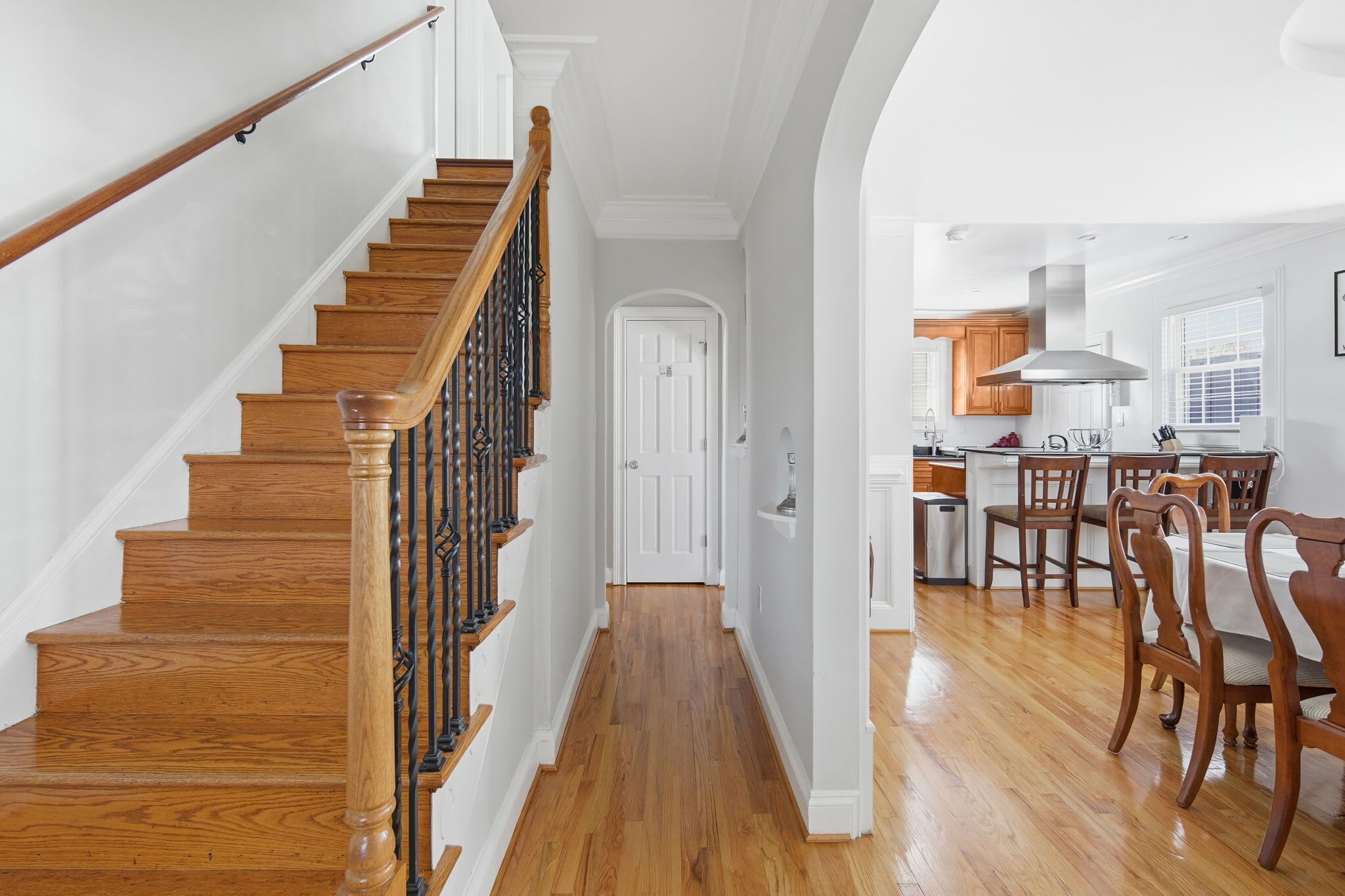 المنشأة من الداخل