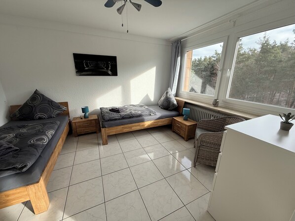 2 bedrooms, iron/ironing board, free WiFi, bed sheets