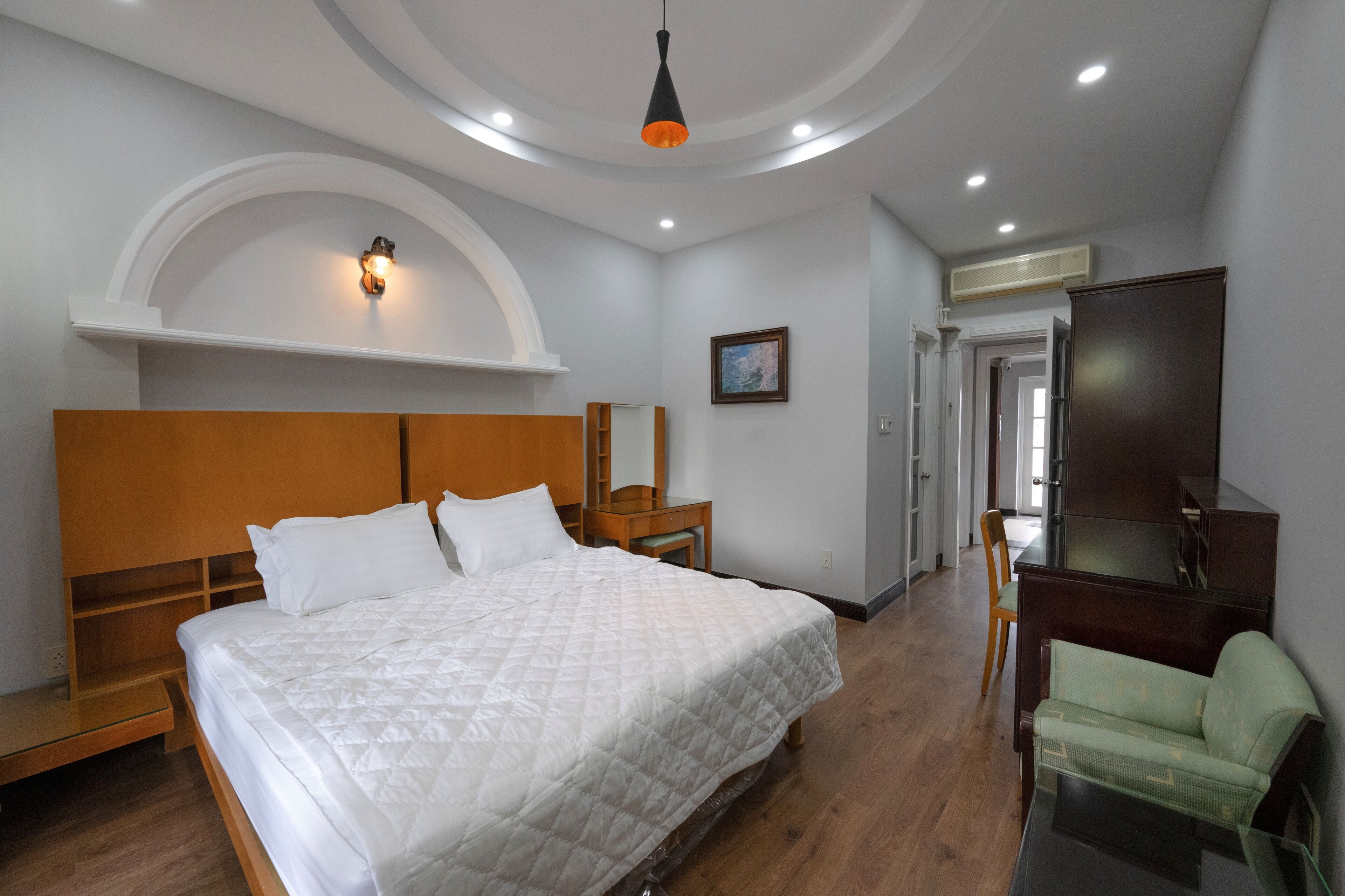 3 chambres, fer et planche à repasser, Wi-Fi, draps fournis